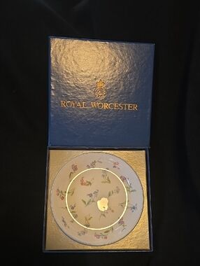 Royal Worcester Porcelain Trinket Dish with Gold Trim and Floral Accents